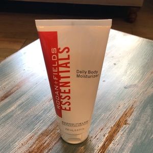 Rodan+Fields Essentials Daily Body Moisturizer